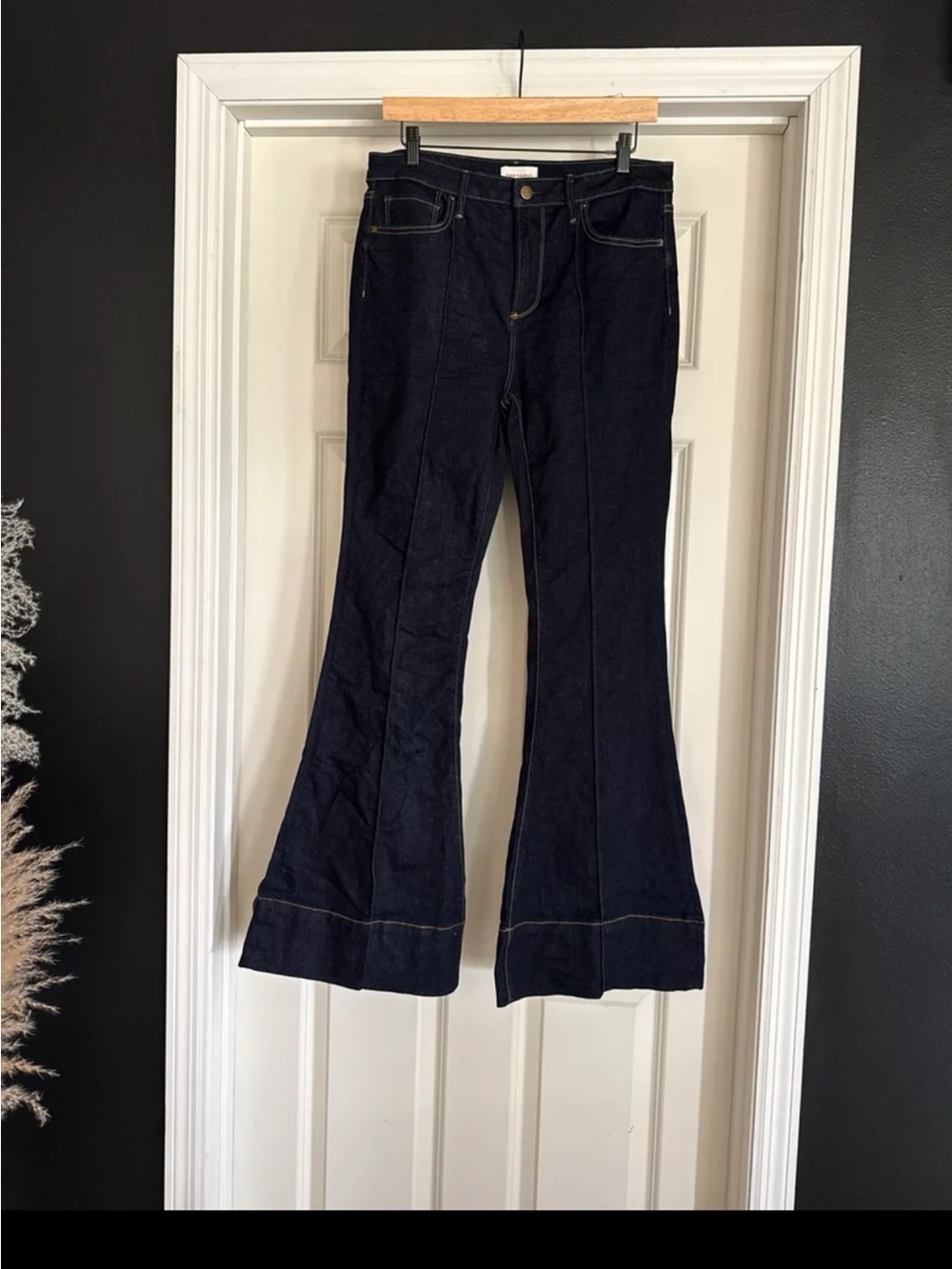 Driftwood Farrah Wide Leg Flared Pintuck Jeans in Dark Wash Indigo size 30 - Picture 2 of 12